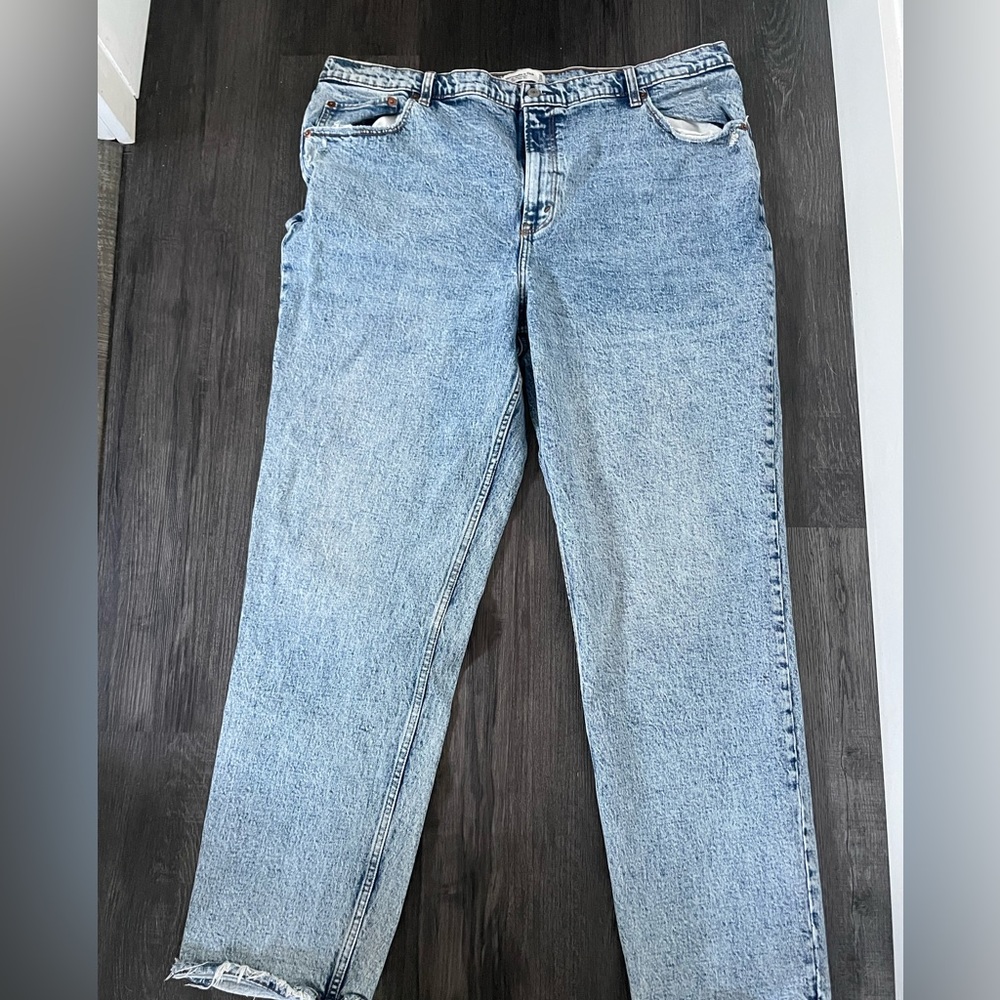 Abercrombie 90' straight ultra highrise mom jeans